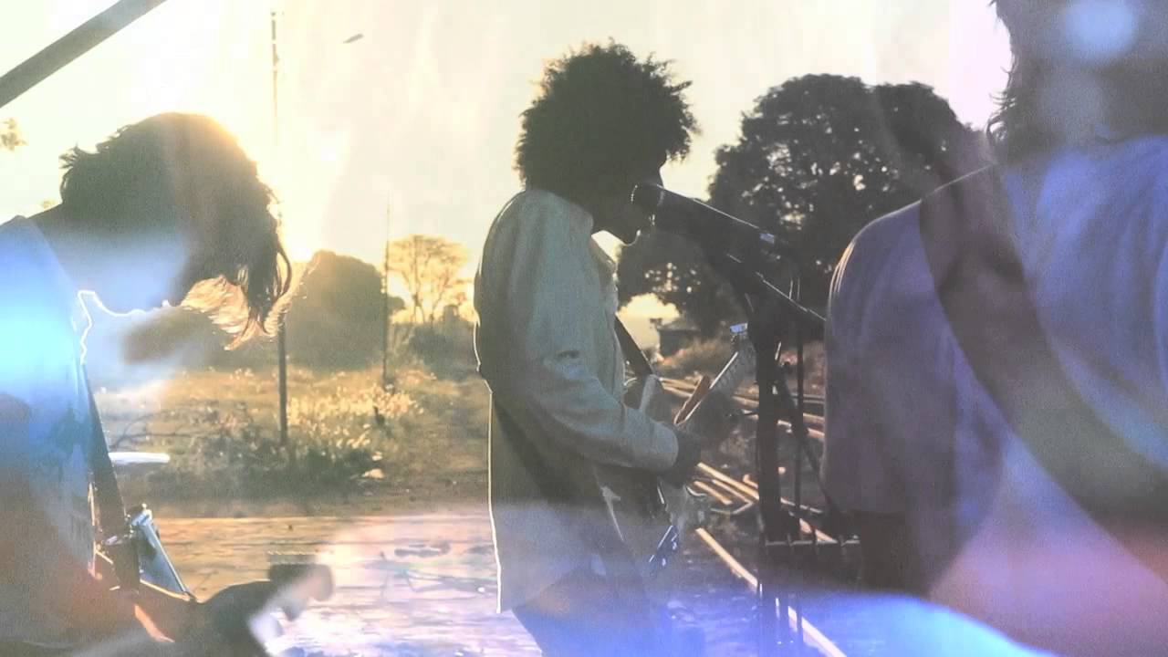 Lucifer Letra LUCIFERNANDIS (LETRA) - Boogarins - Minhas Letras